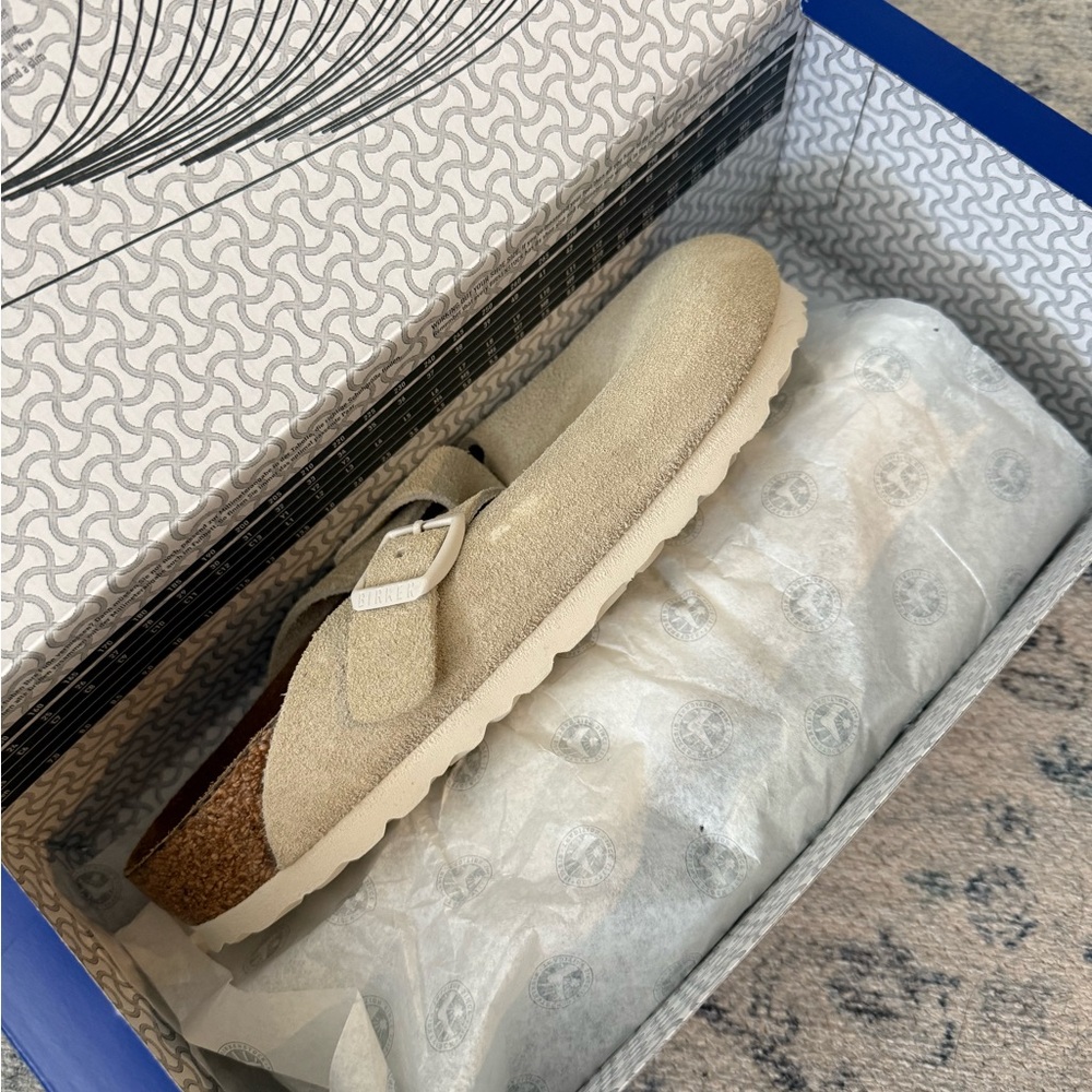 Birkenstock Beige Suede Slip-On Clog with White Buckle - Picture 3 of 5